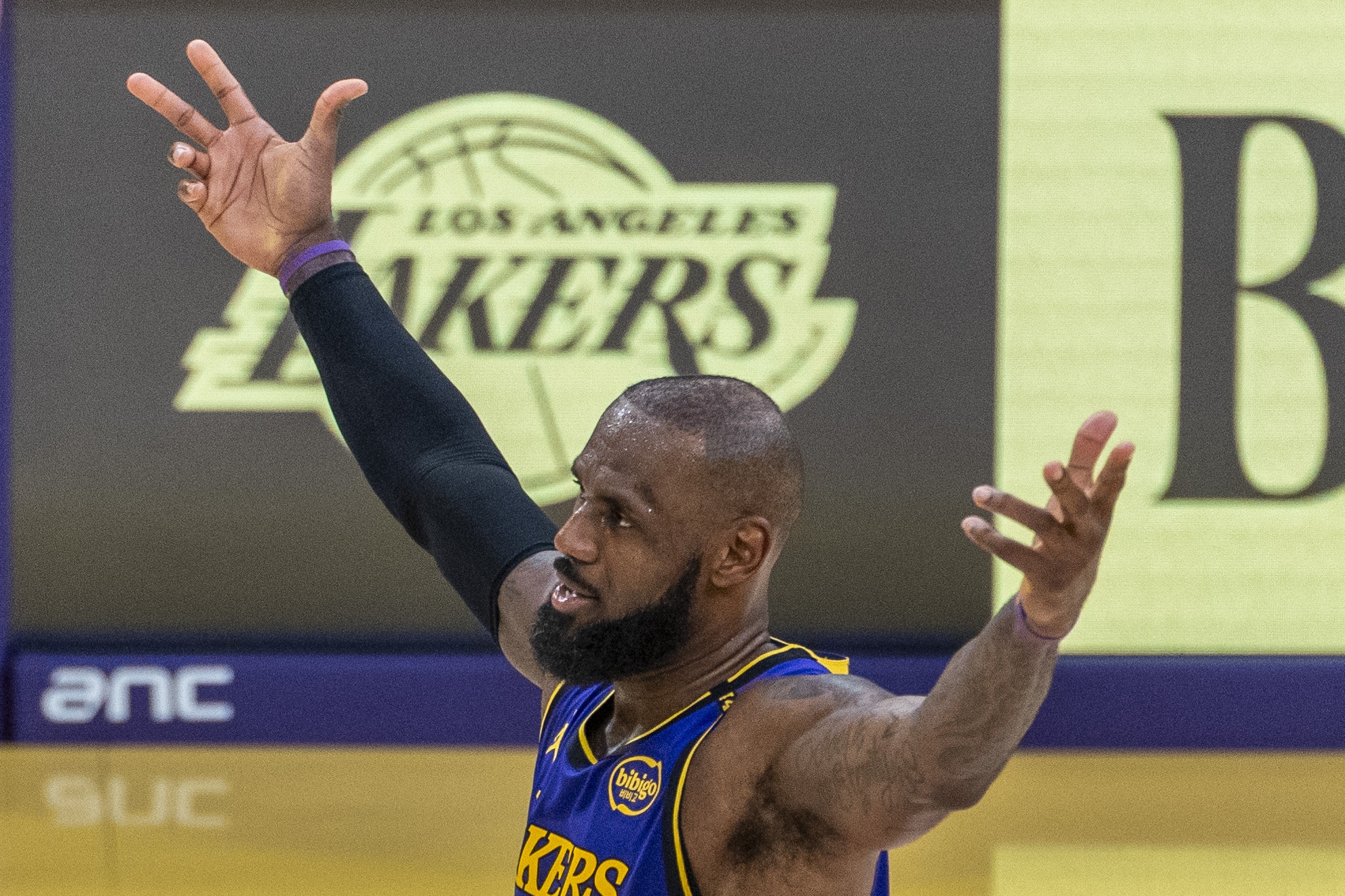 开拓者主帅喊话球队要提高三分命中率以赢得比赛的简单介绍