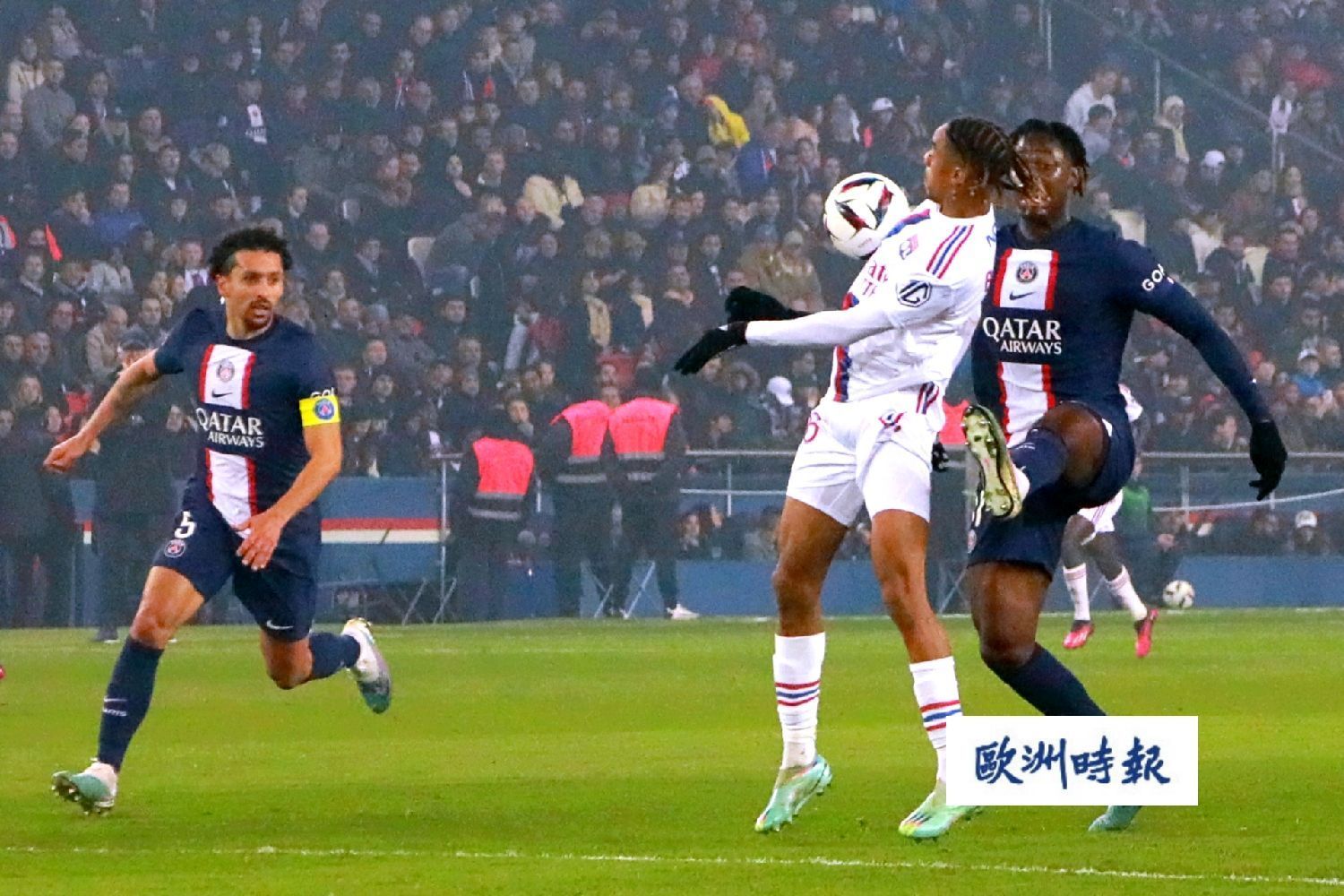 里昂队主场不敌对手,低迷连败 里昂队主场不敌对手,低迷连败