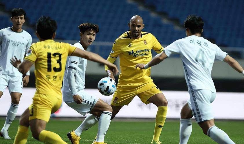 世俱杯改制-战术对抗，胜负焦点可待揭晓的简单介绍