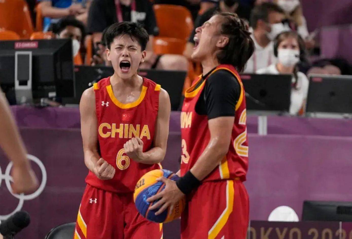 包含意大利女篮夺取冠军，巅峰战斗展现灵魂篮球的词条