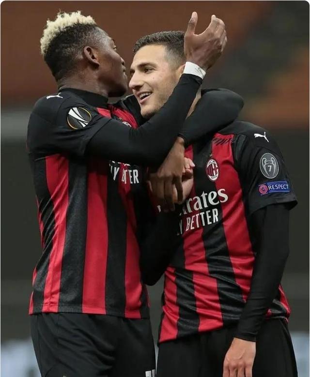 世俱杯-包含AC米兰士气高涨,连续取得胜利的词条