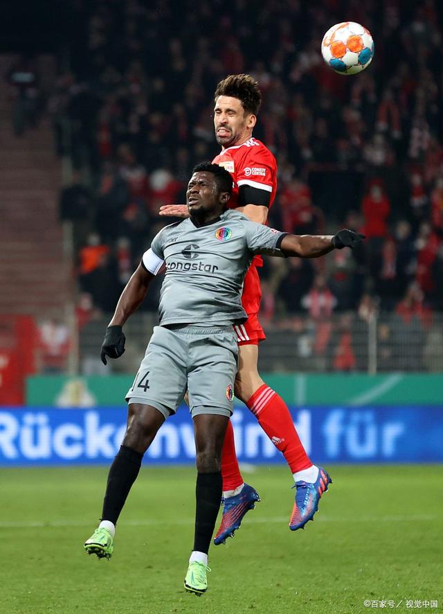 世俱杯-弗兰克福险胜对手,继续保持稳定表现