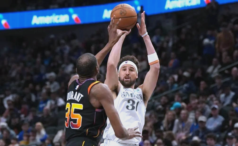 NBA常规赛已进入白热化阶段,争夺更加激烈 NBA常规赛已进入白热化阶段,争夺更加激烈