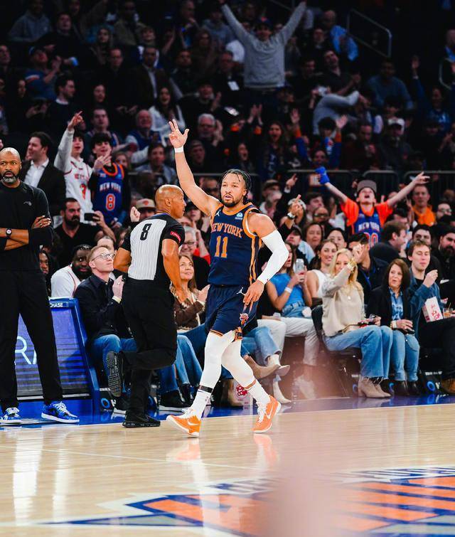 尼克斯队主场力克魔术队,止住连败 尼克斯队主场力克魔术队,止住连败