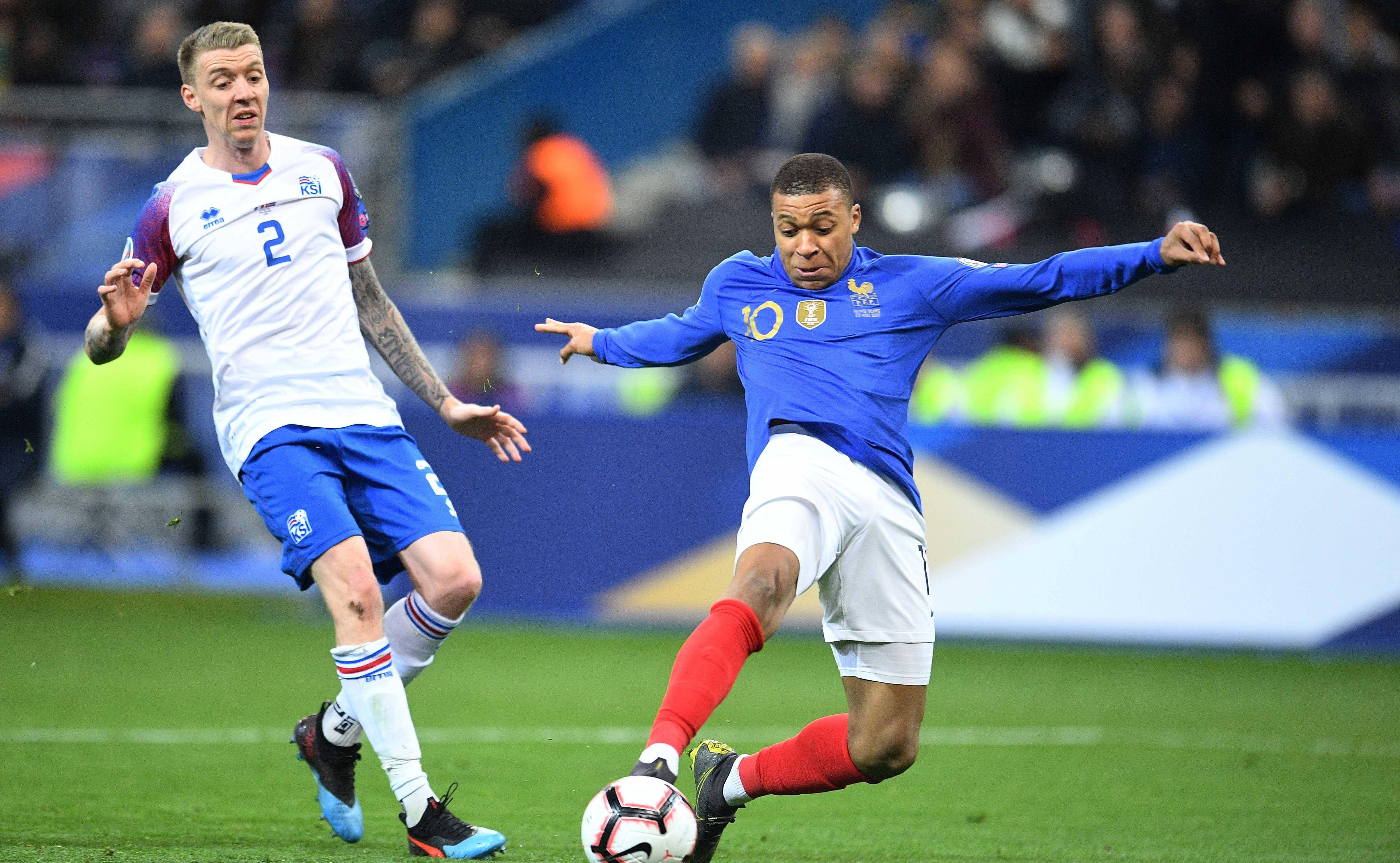 波兰在欧预赛中击败冰岛豪取胜利 波兰在欧预赛中击败冰岛豪取胜利