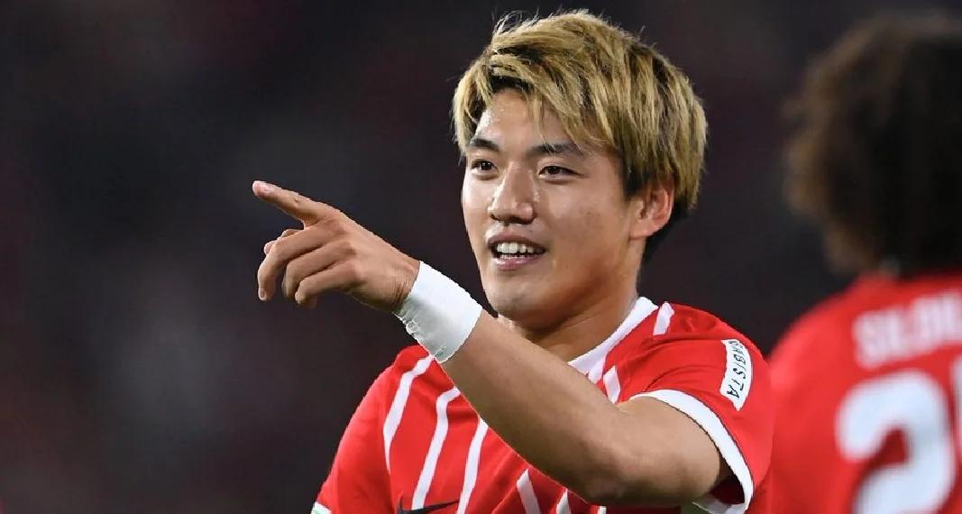 世俱杯分组-欧战中一位球员的耀眼表现备受瞩目