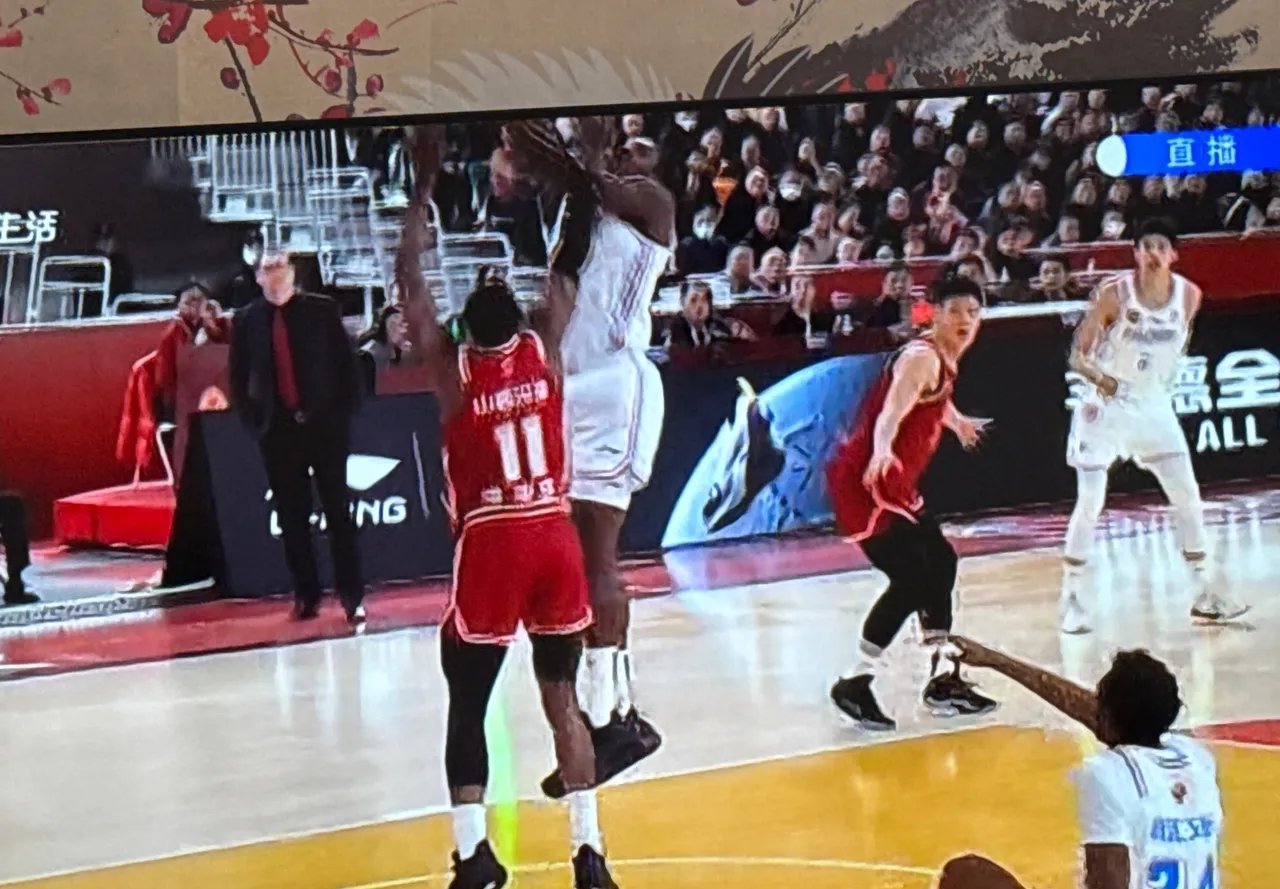 福建男篮相继击倒对手,状态出色 福建男篮相继击倒对手,状态出色