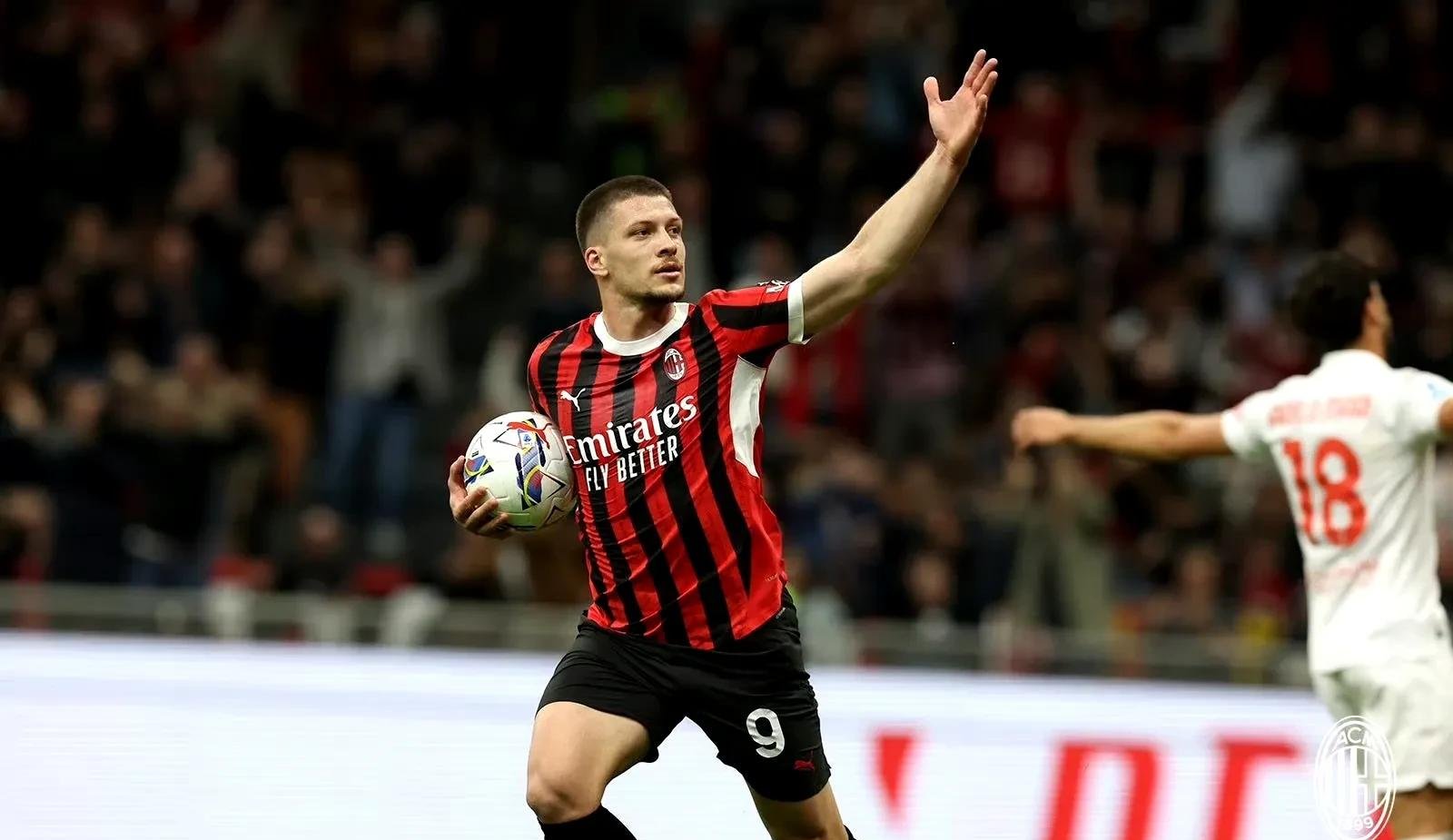 世俱杯-包含AC米兰主场遭遇窘境,需要迅速反弹的词条