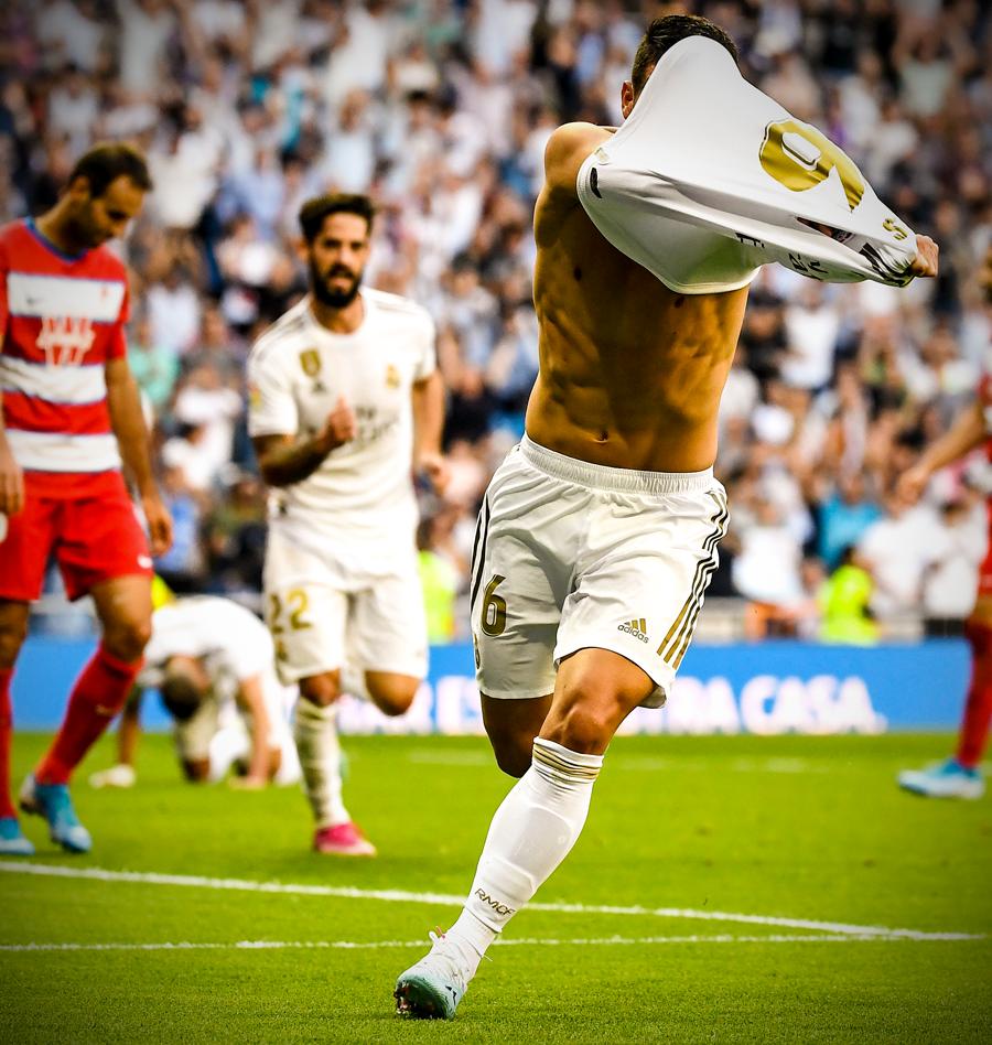 基达菲主场大胜，久违取得三分