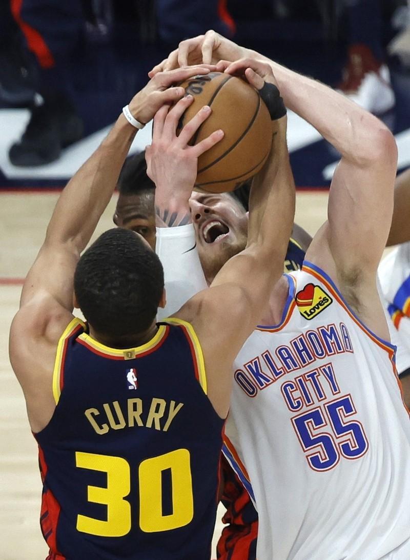 超级巨星在联赛上的表现备受瞩目 超级巨星在联赛上的表现备受瞩目