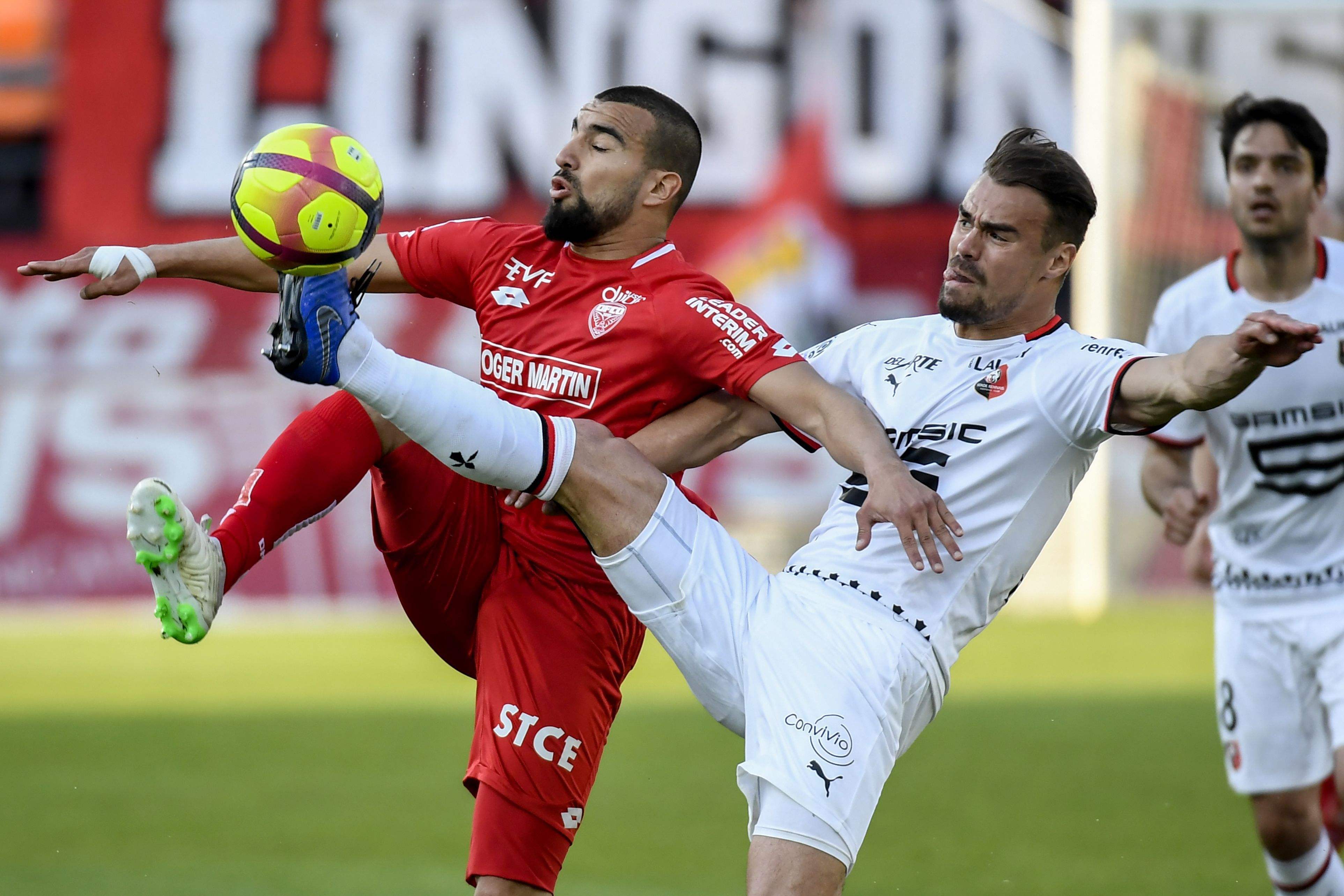 雷恩客场胜出，成功夺得关键三分