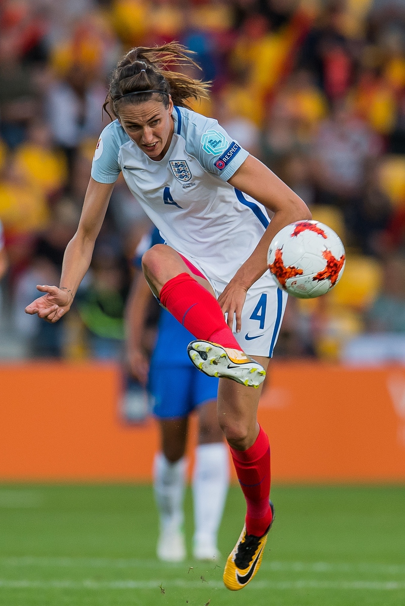 英格兰队横扫圣马力诺队,演绎一场完美胜利 英格兰队横扫圣马力诺队,演绎一场完美胜利