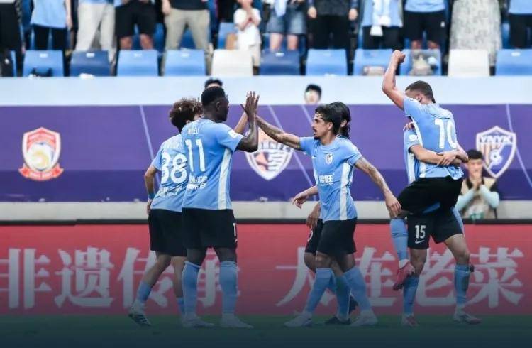 大连一方迎来大胜,球员士气爆棚 大连一方迎来大胜,球员士气爆棚