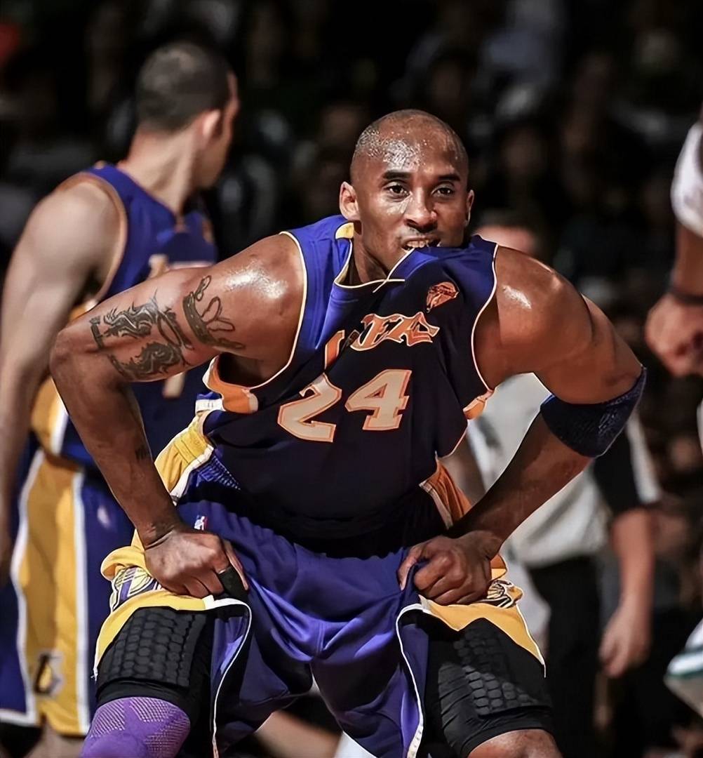 科比在俱乐部支持球员发起新活动 科比在俱乐部支持球员发起新活动