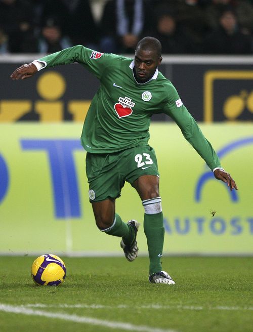 关于沃尔夫斯堡遭遇失利,积分榜位置下滑的信息 关于沃尔夫斯堡遭遇失利,积分榜位置下滑的信息