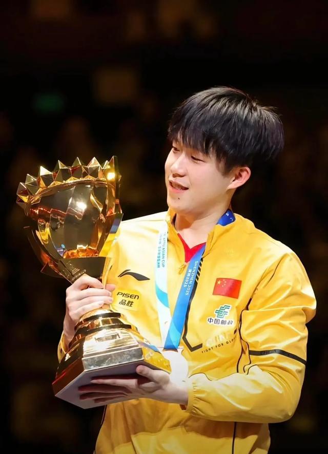 世俱杯赛程-亚洲球员在比赛中脱颖而出,获得赞誉