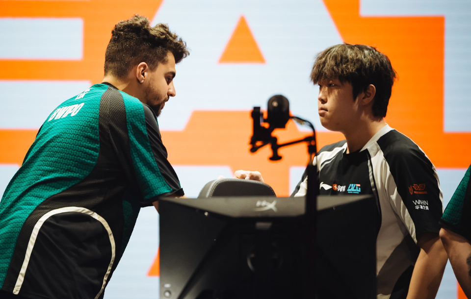 关于BLG险胜FLY,Xiaohu线上压制力十足峡谷大战全球总决赛,引爆全场热议的信息 关于BLG险胜FLY,Xiaohu线上压制力十足峡谷大战全球总决赛,引爆全场热议的信息