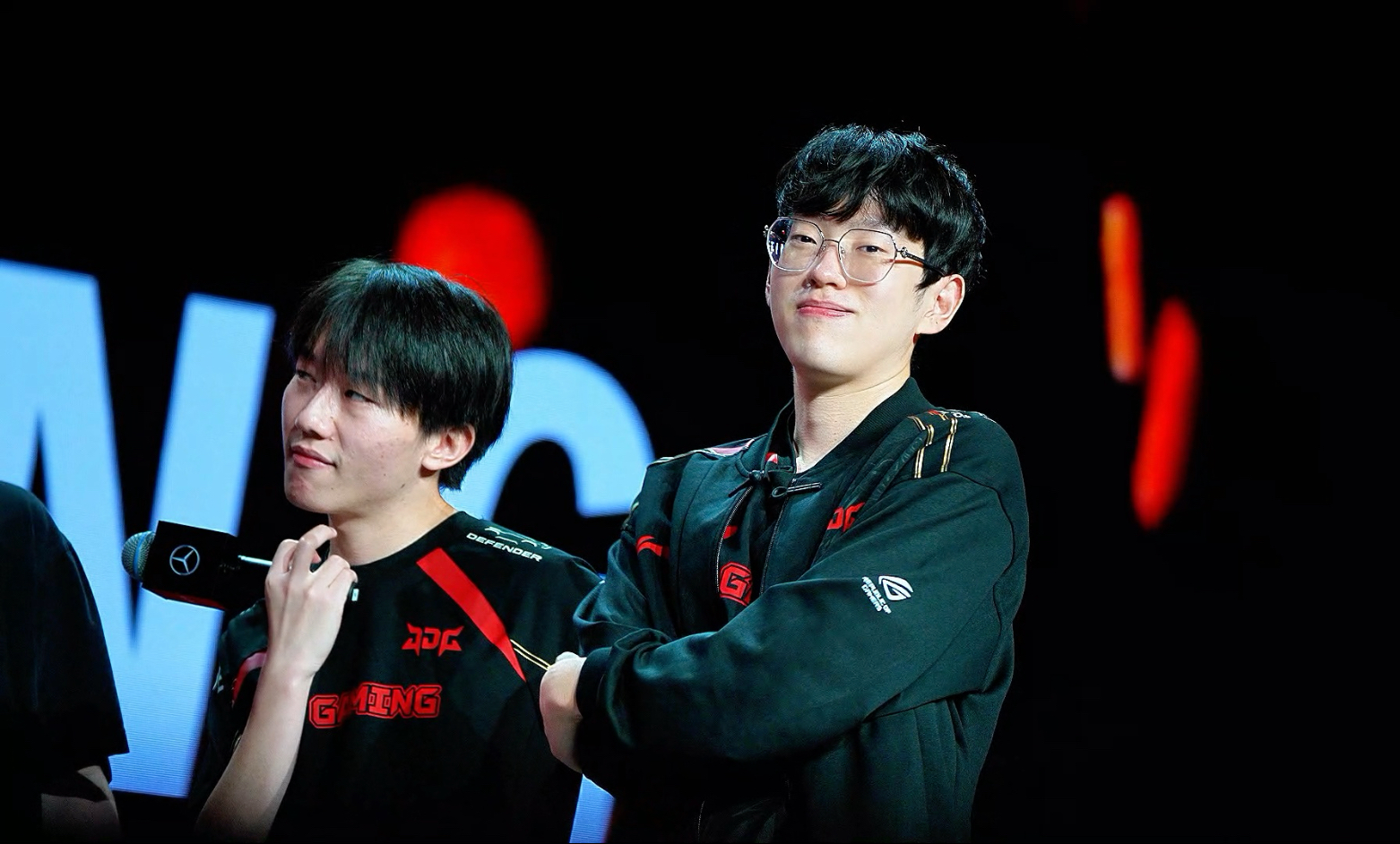 TL碾压C9,Scout开启传奇时刻鏖战多局成都决赛之夜,让粉丝疯狂欢呼 TL碾压C9,Scout开启传奇时刻鏖战多局成都决赛之夜,让粉丝疯狂欢呼