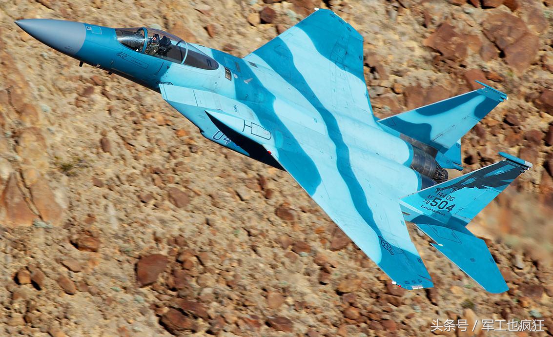 世俱杯2025-CLG力克TL，Jankos开启传奇时刻峡谷大战小组赛，技惊四座