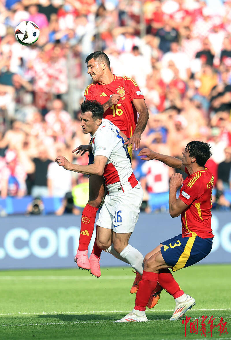 克罗地亚3-1击败苏格兰,欧洲杯小组赛晋级 克罗地亚3-1击败苏格兰,欧洲杯小组赛晋级