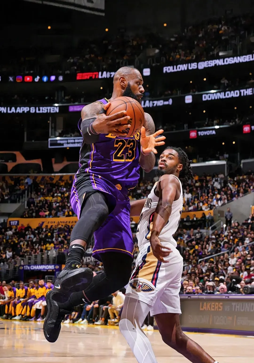 世俱杯官网-湖人客场击败爵士,詹姆斯送出全面表现