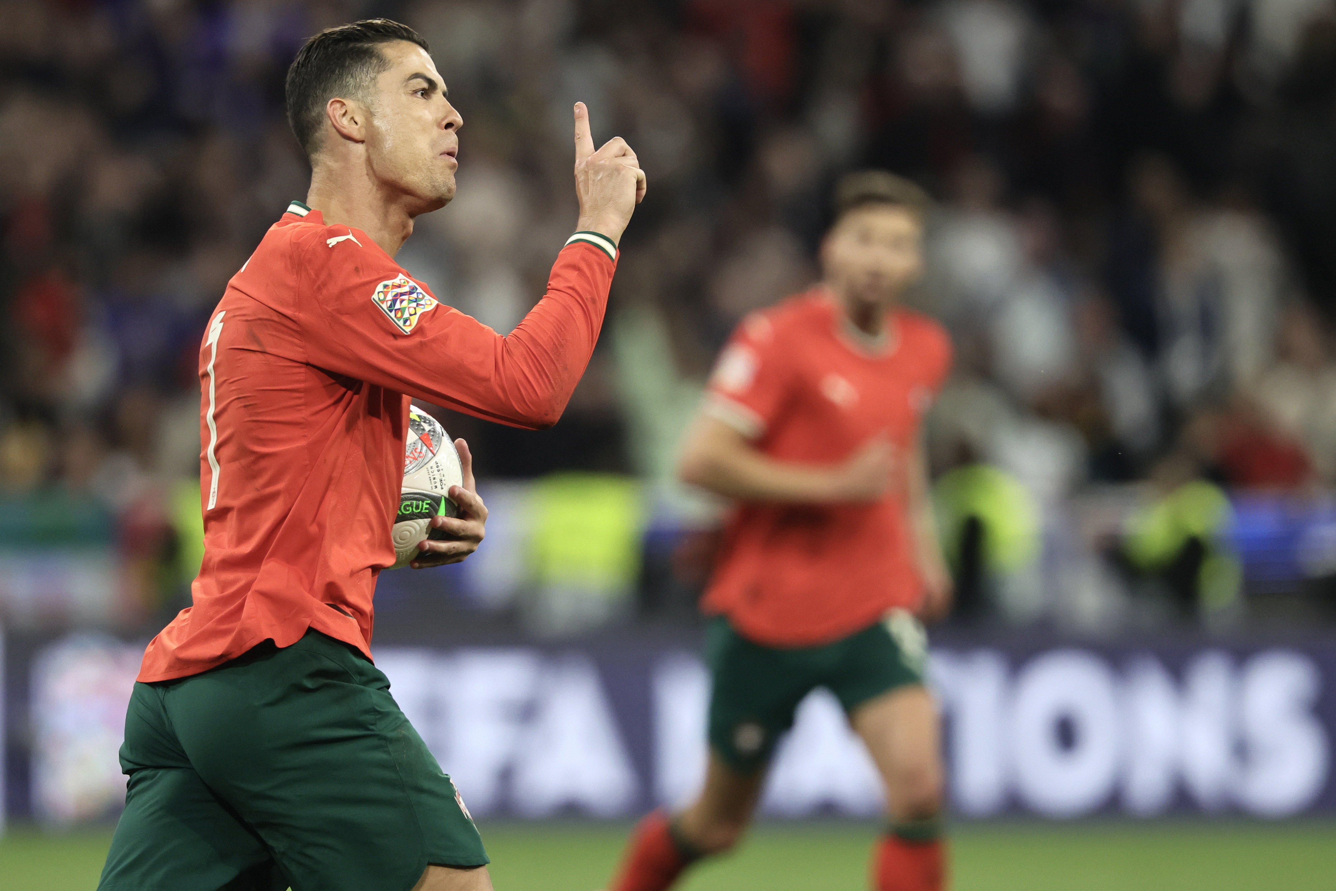 世俱杯分组-葡萄牙足球队在关键时刻致胜