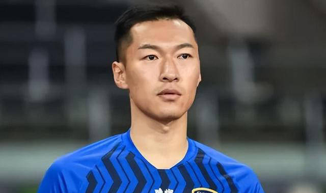 世俱杯冠军-新人球员崭露头角，成为球队新希望