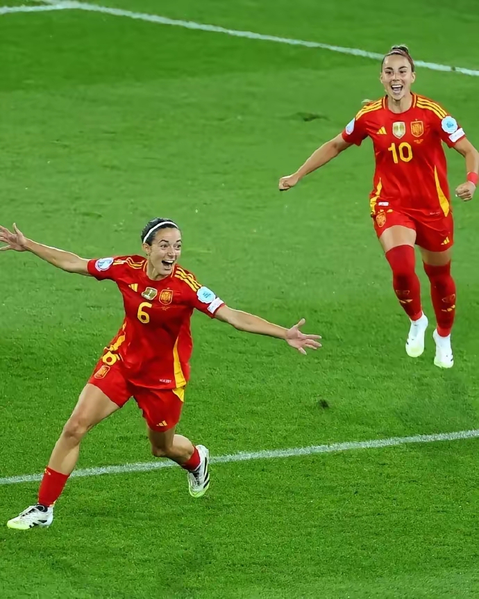 欧洲女足精英联赛赛场惊艳一夏，冰岛队实力惊人