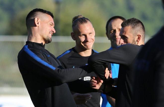 世俱杯官网-欧国联擂台对决:匈牙利对阵斯洛伐克,胜负未定