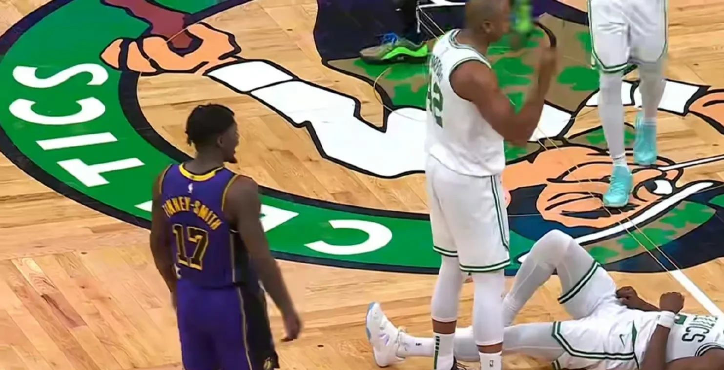 关于湖人险胜福建队，霍勒迪统治全场的信息