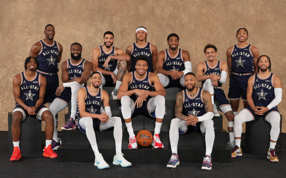 天津队轻取四川队，米切尔带队取胜