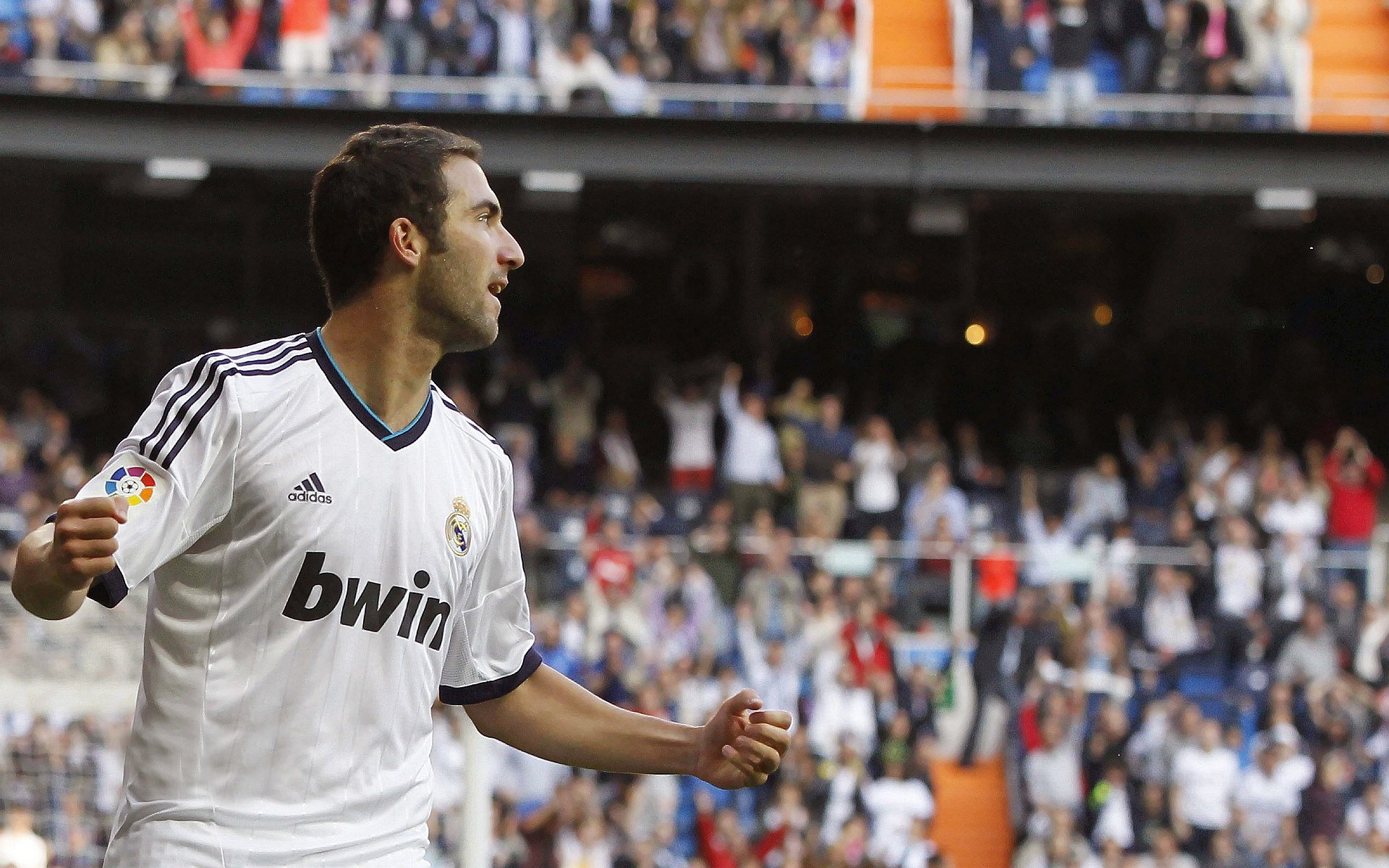 世俱杯2025-两种巨石，当维尼修斯选择推石上山，而哈兰德将石头踢进大海