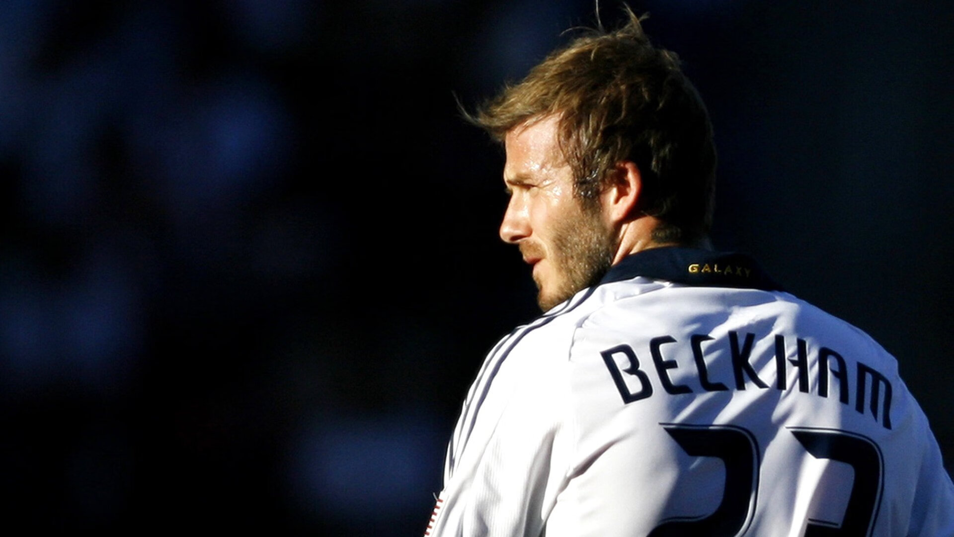 银色战舰的叹息与蓝色彗星的逆袭，当威廉姆斯超越梅赛德斯，佩雷兹的火焰正焚尽赛道迷雾