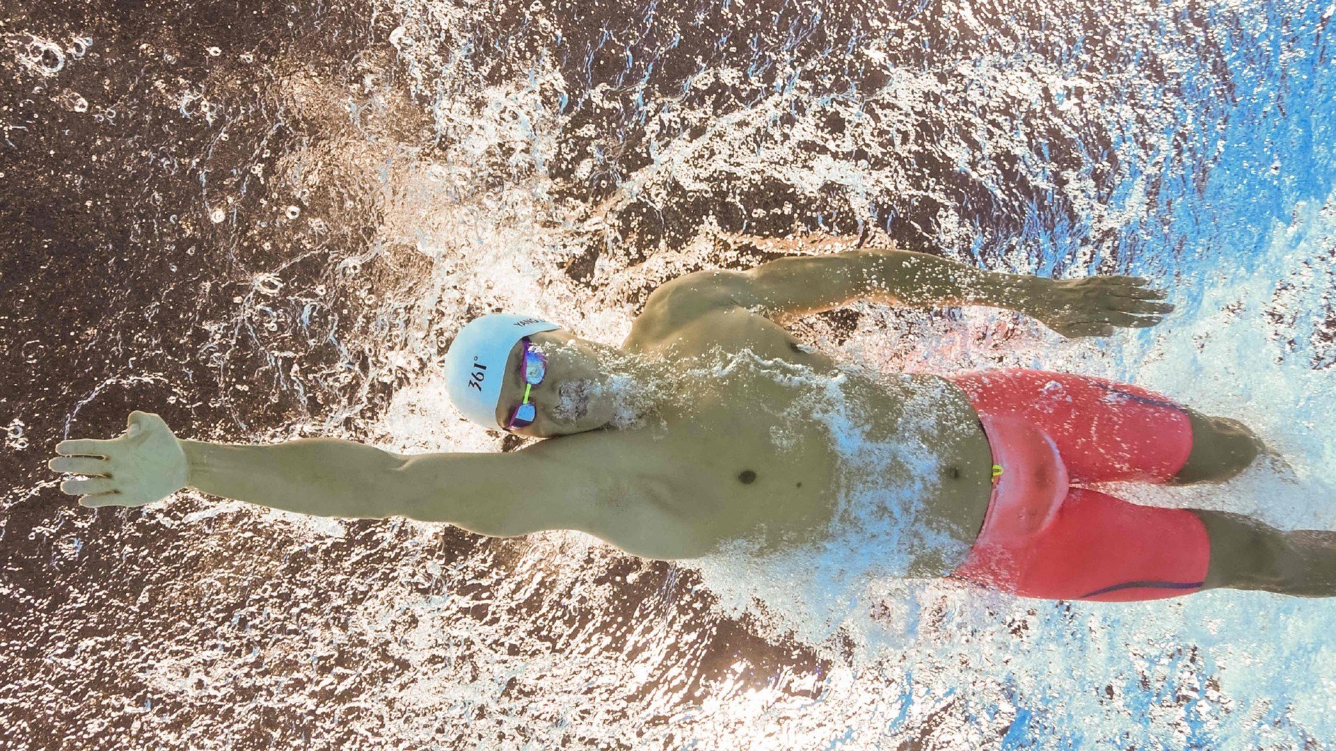 世俱杯决赛-黄鸭展翅，中国羽球轻取法国—组合扛起全队胜利