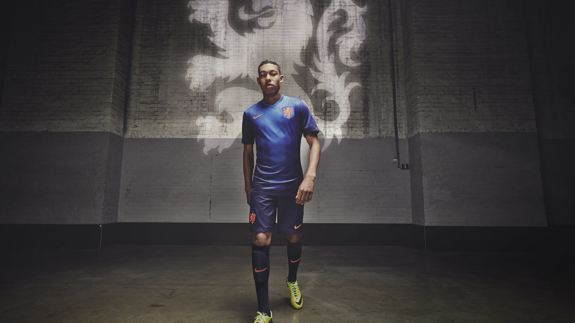 虚拟策略的胜利，汉密尔顿如何带领迈凯伦碾压老东家梅赛德斯